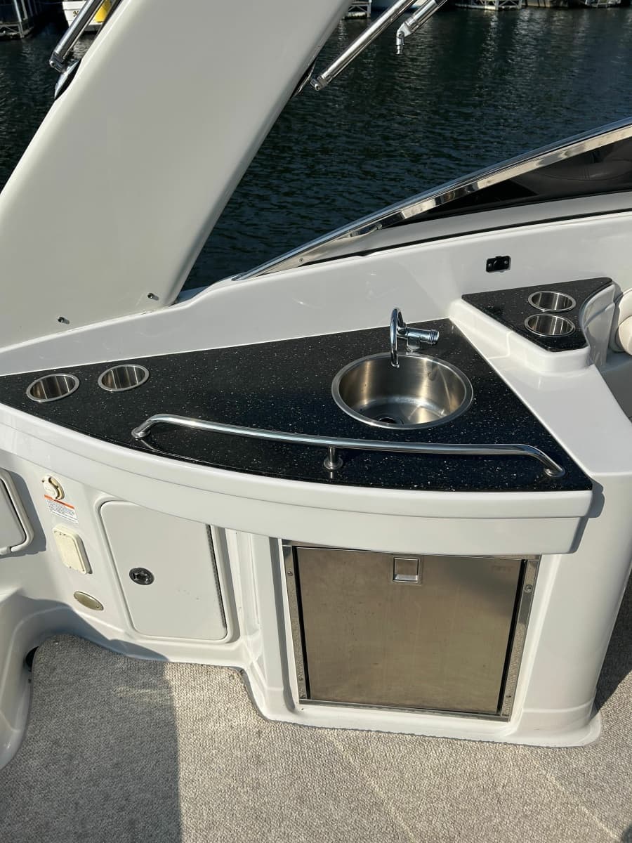 2008 Crownline 300 LS