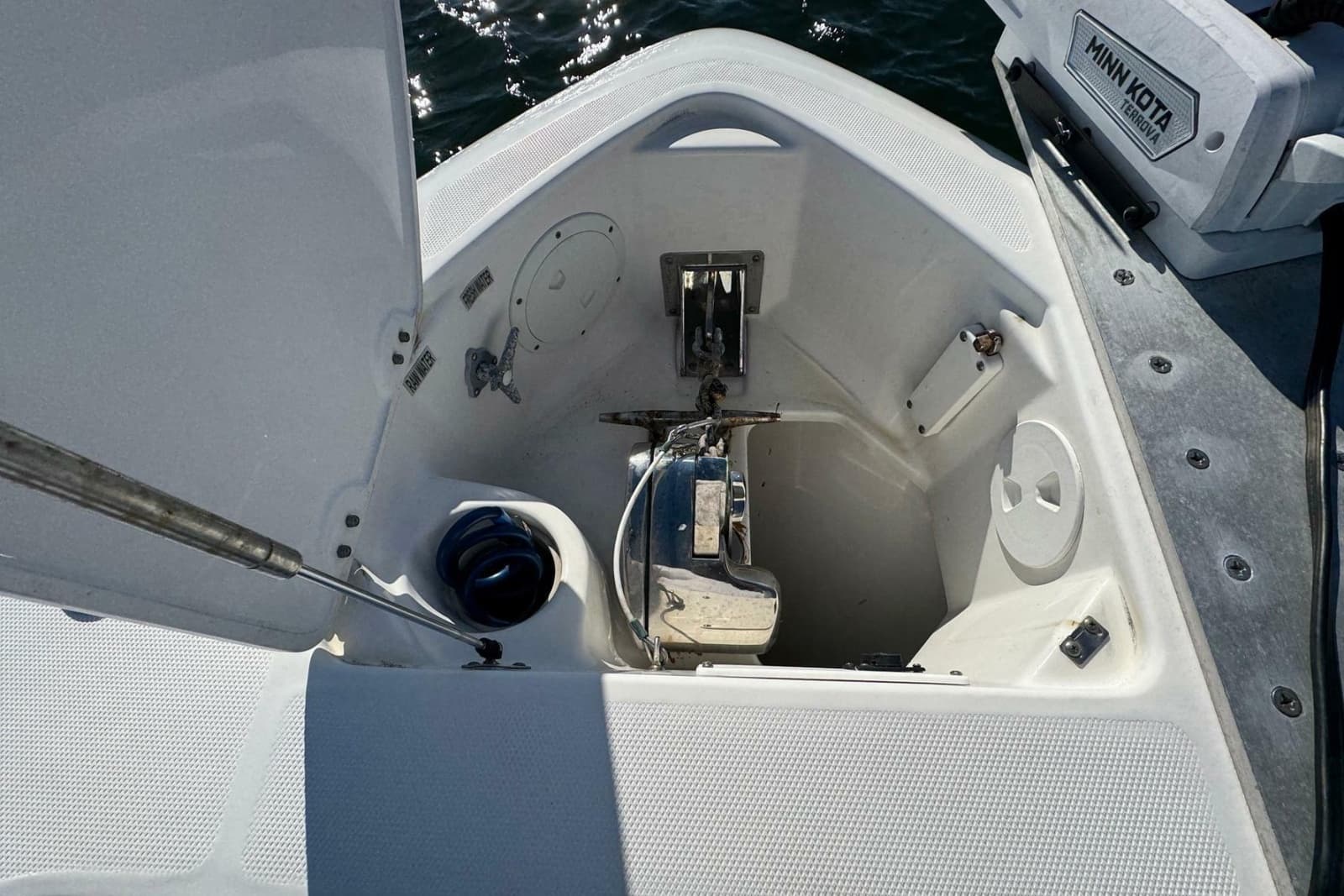 2008 Everglades 350 Center Console