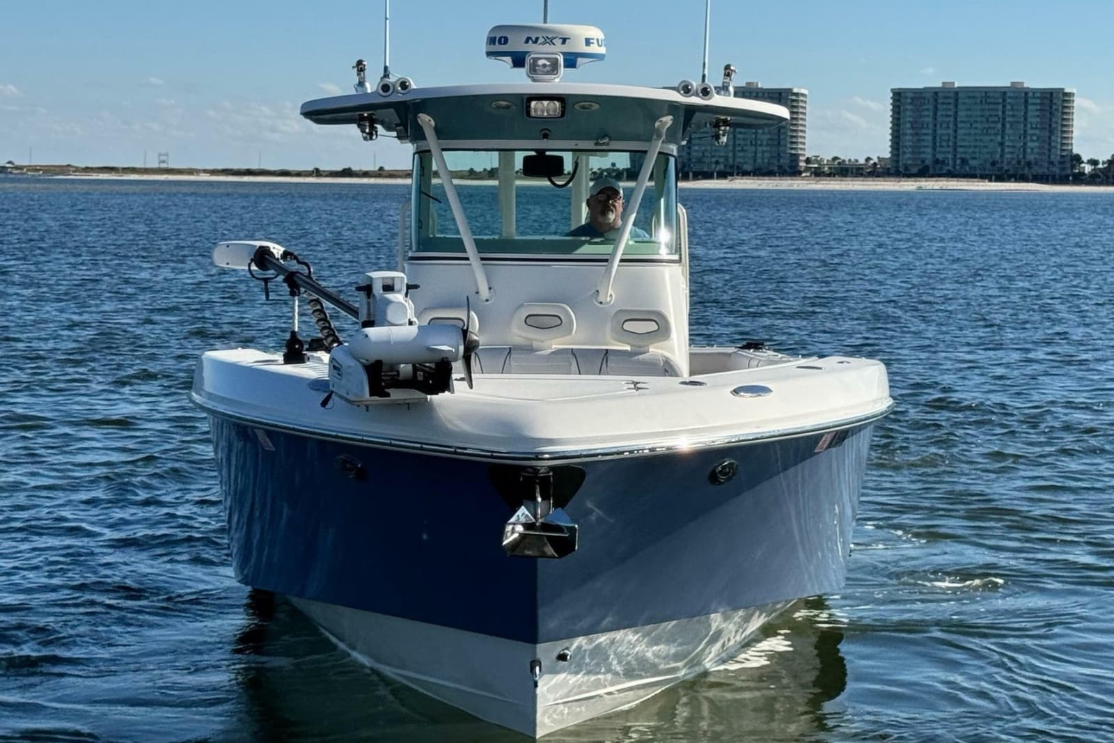 2008 Everglades 350 Center Console