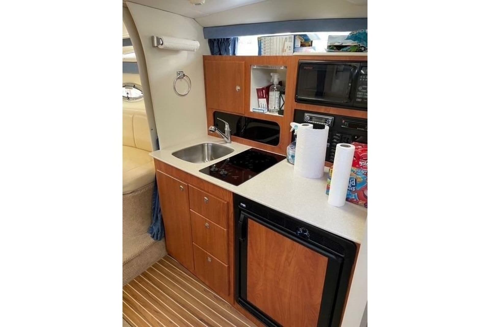 2007 Bayliner 325