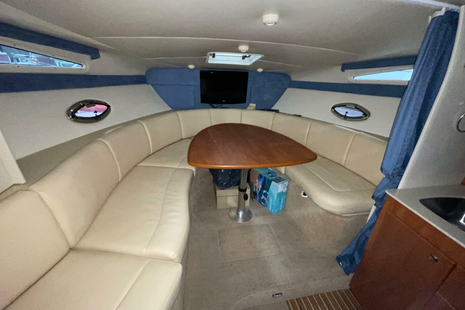 2007 Bayliner 325