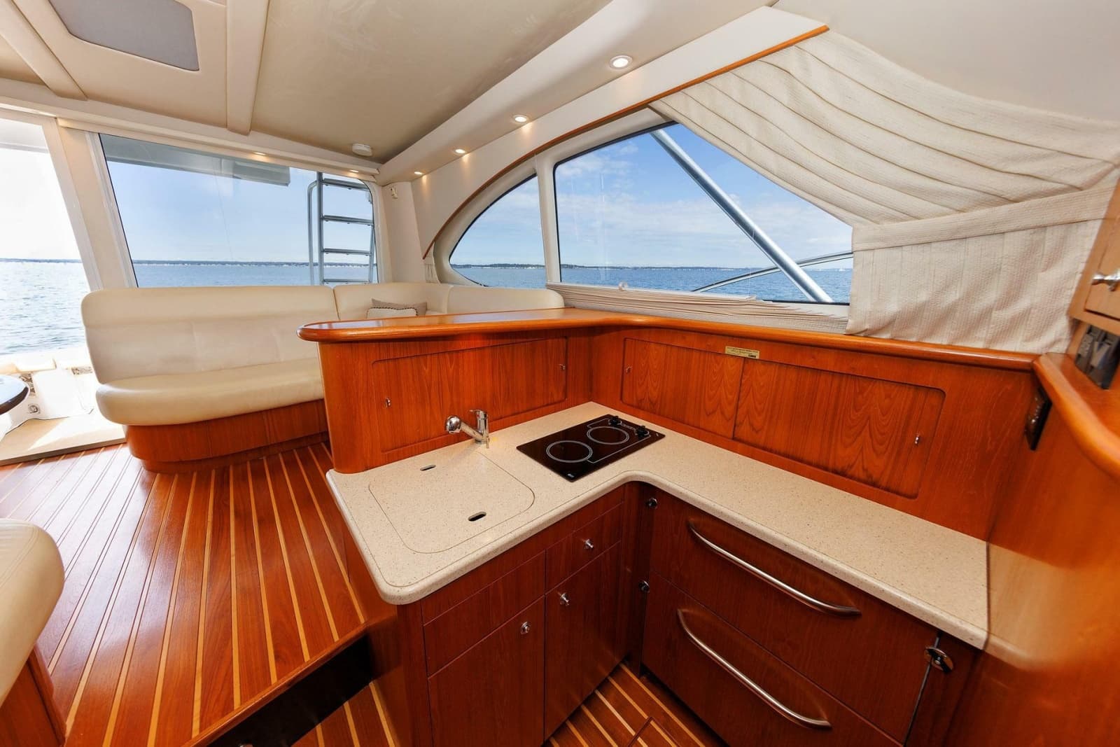 2007 Tiara Yachts 3900 Convertible
