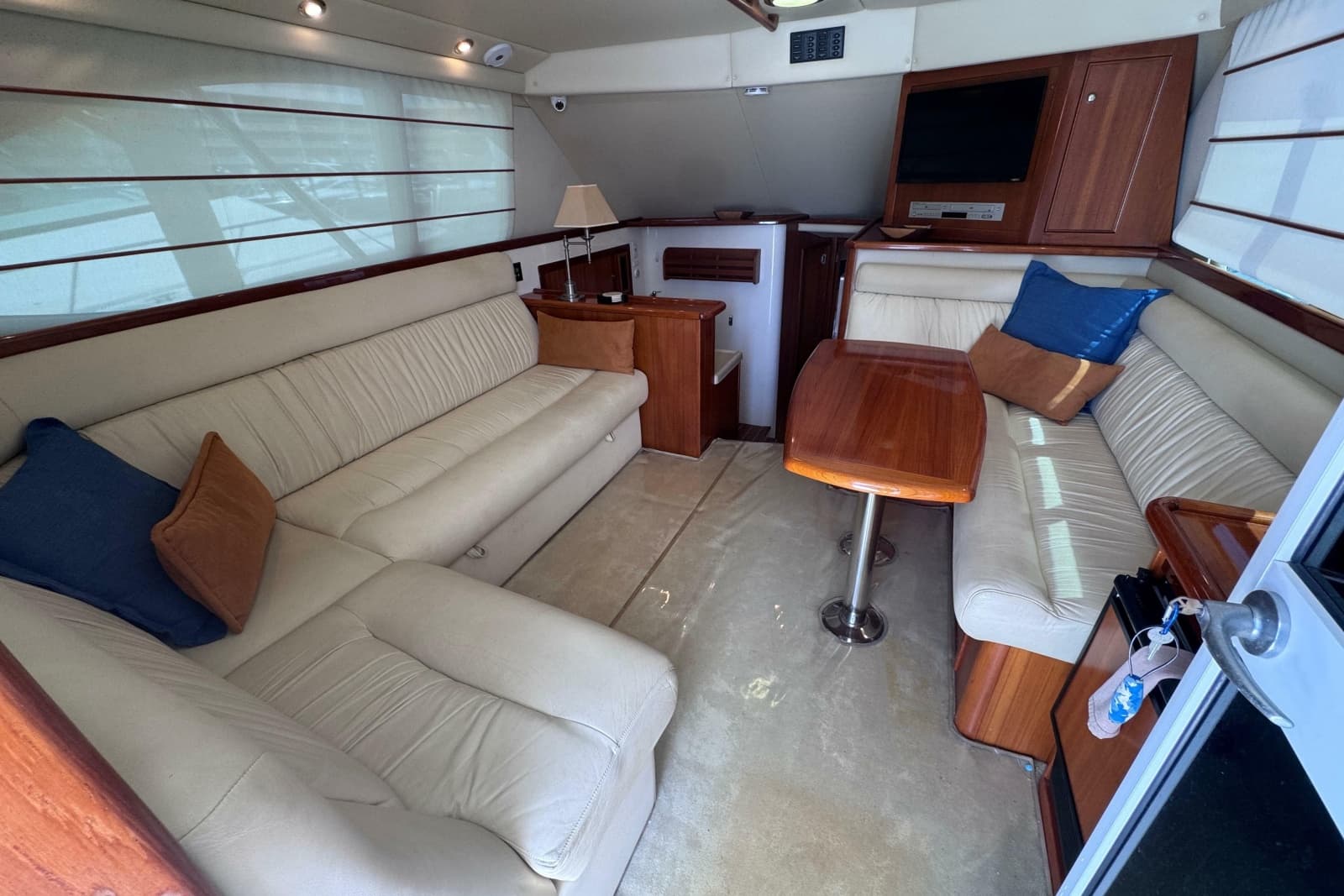 2006 Riviera 37 Flybridge