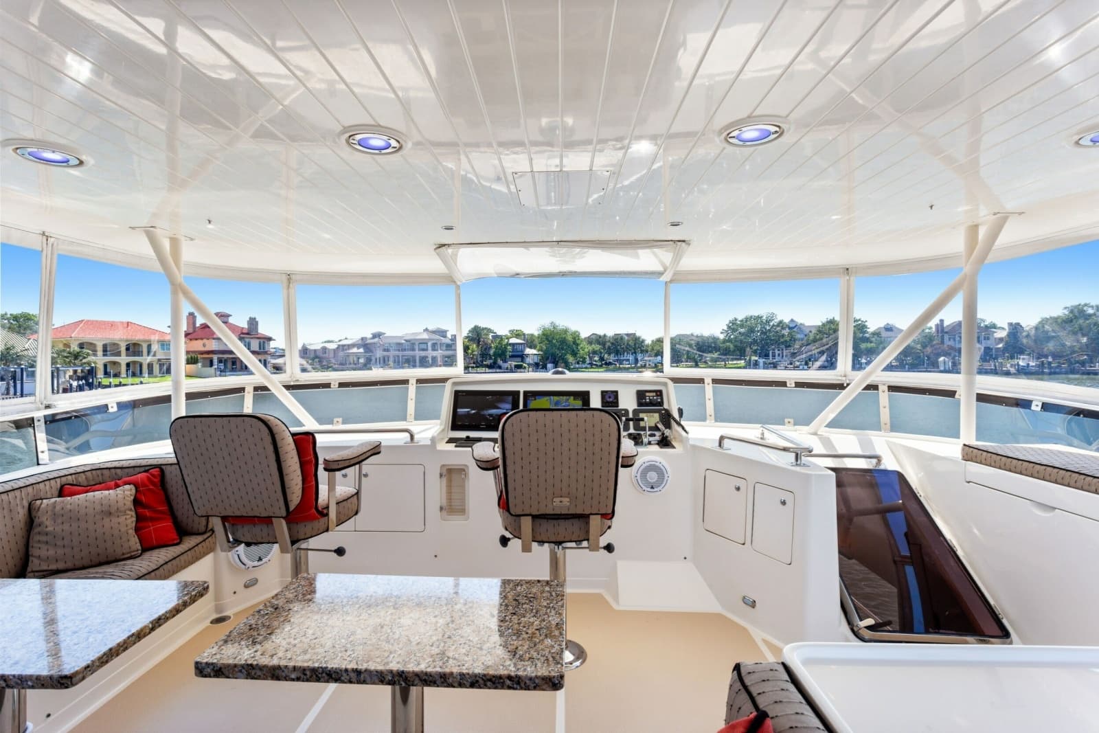 2005 Offshore Yachts 66 Pilot House