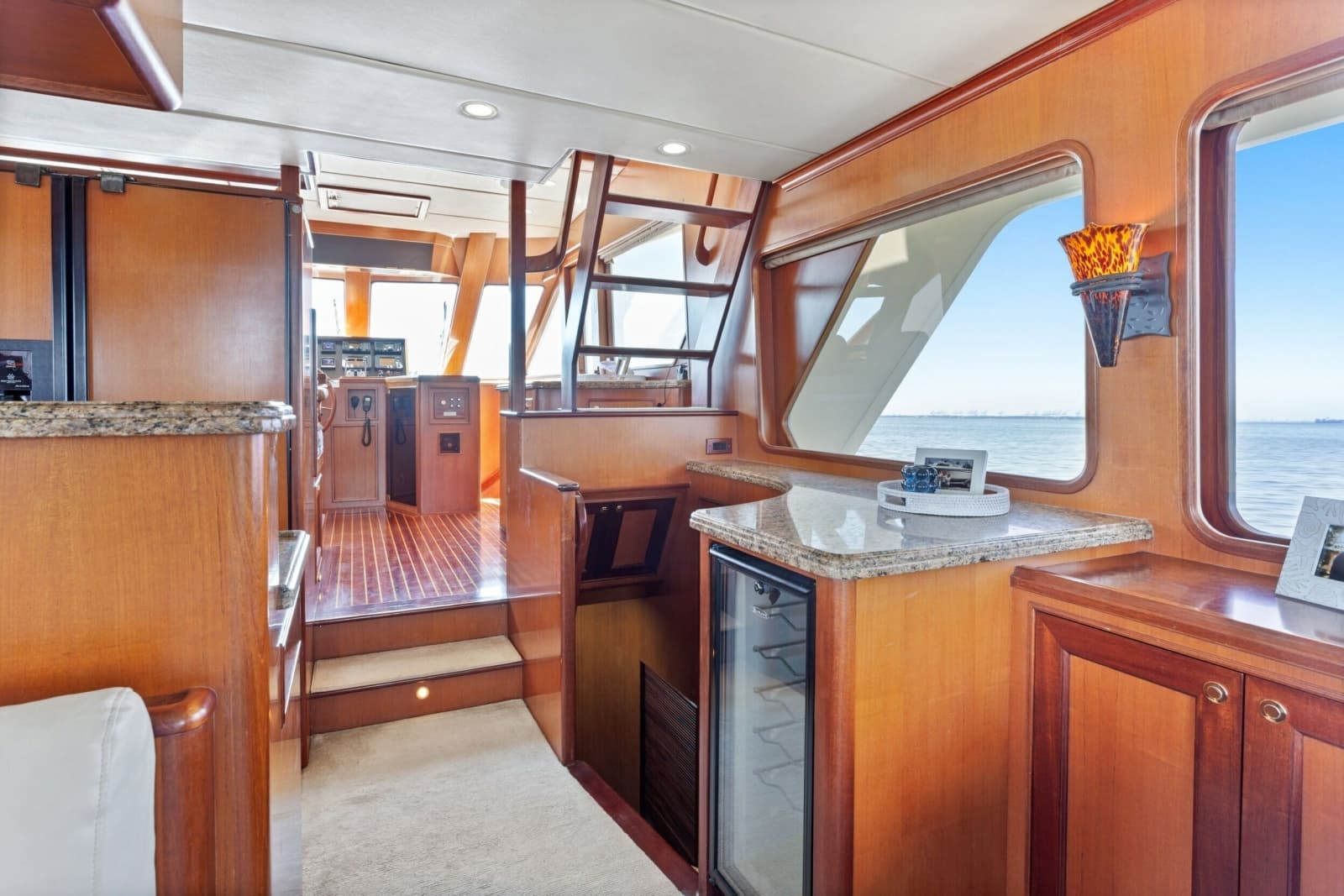 2005 Offshore Yachts 66 Pilot House