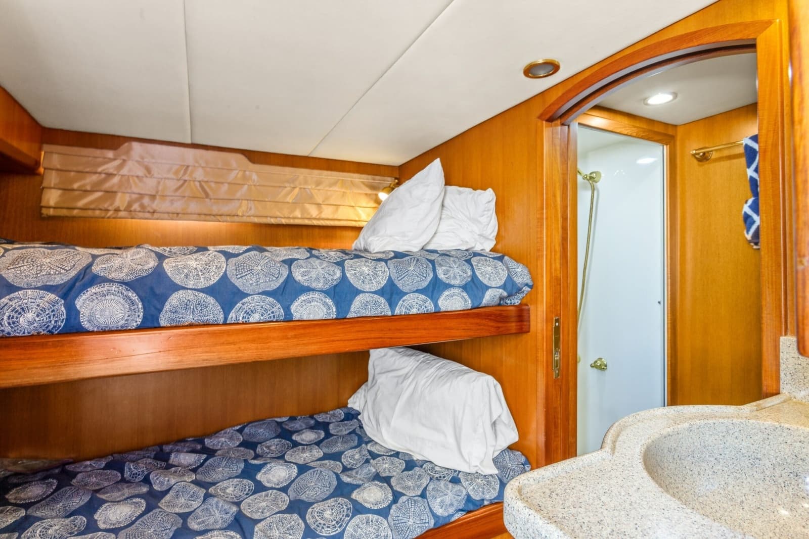2005 Offshore Yachts 66 Pilot House