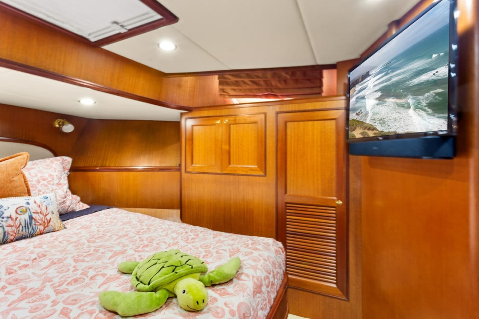 2005 Offshore Yachts 66 Pilot House
