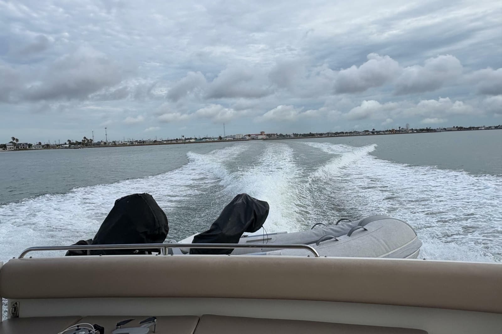 2004 Carver 560 Voyager
