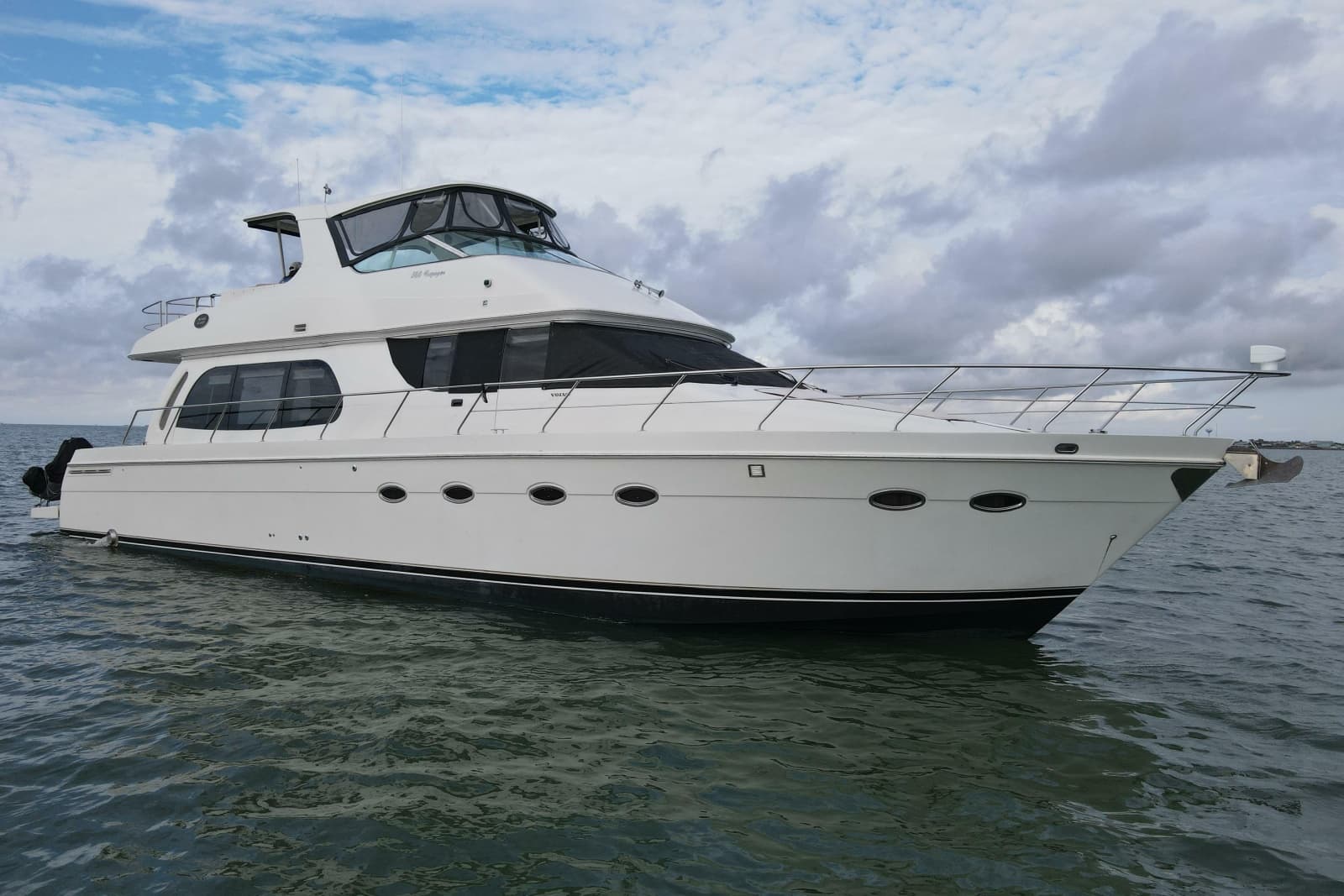 2004 Carver 560 Voyager