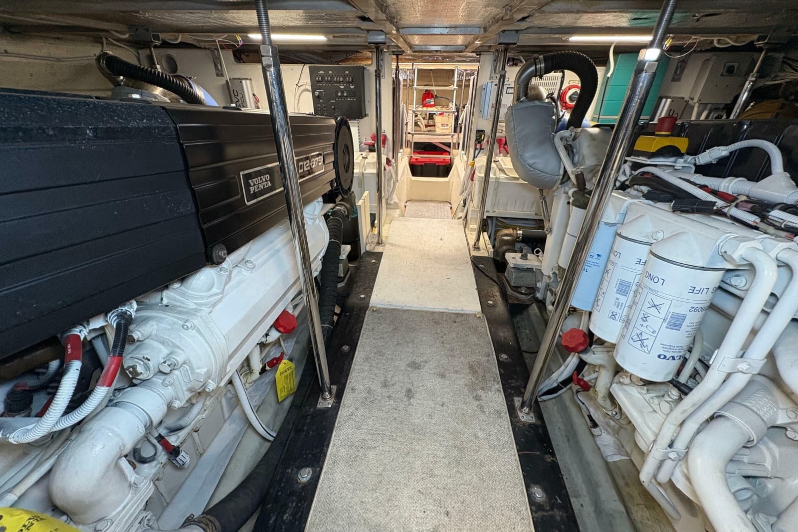 2004 Carver 560 Voyager