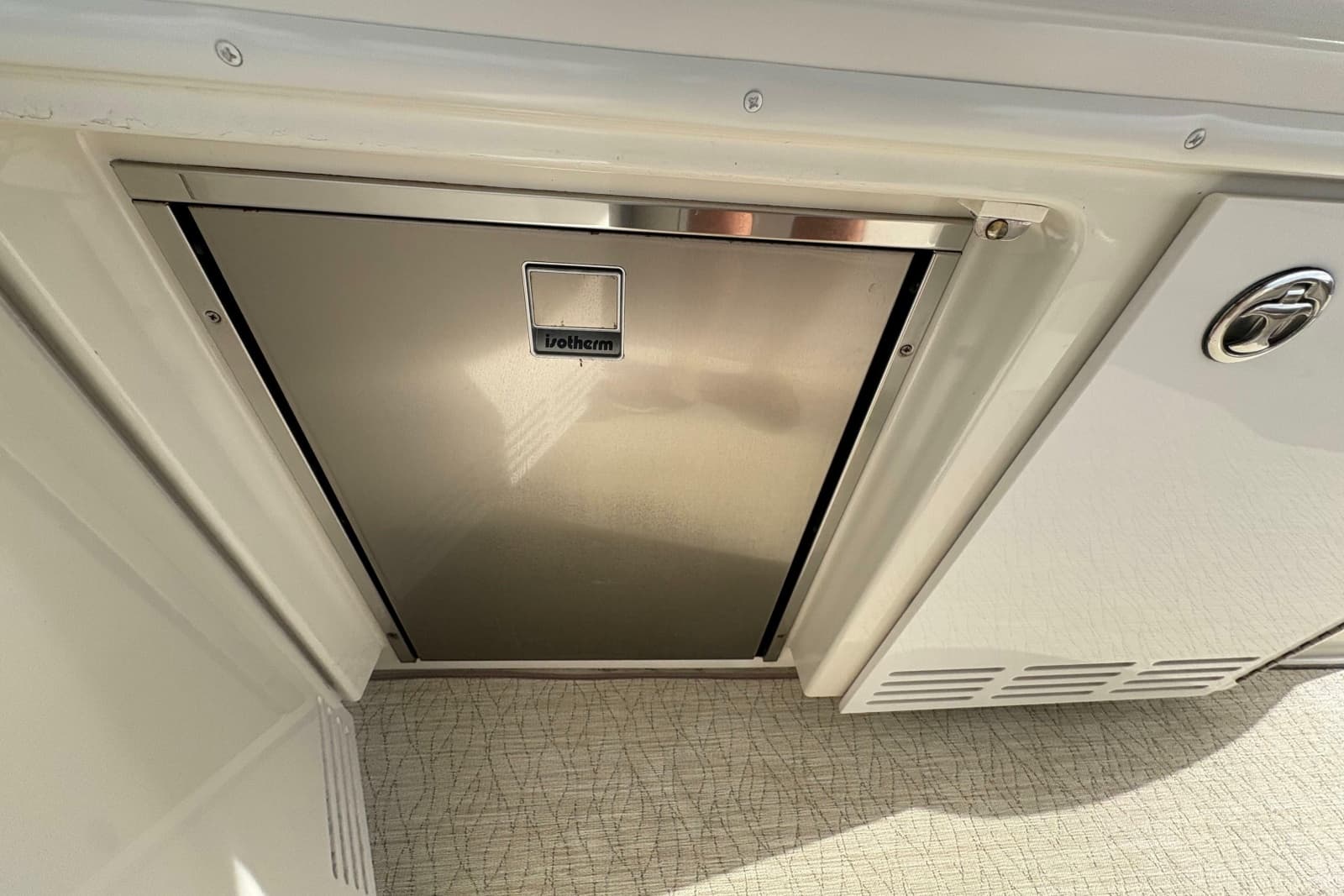 2004 Carver 560 Voyager