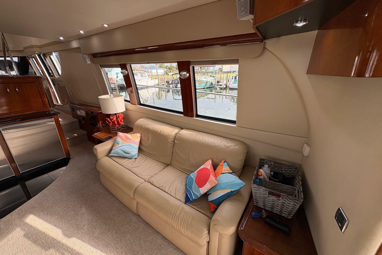 2004 Carver 560 Voyager