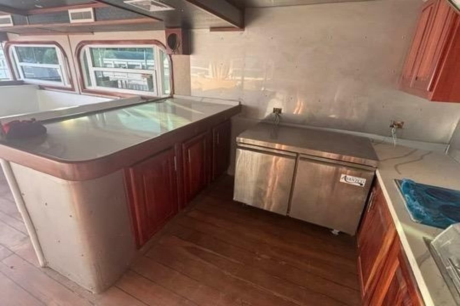 2004 Custom Supply Boat