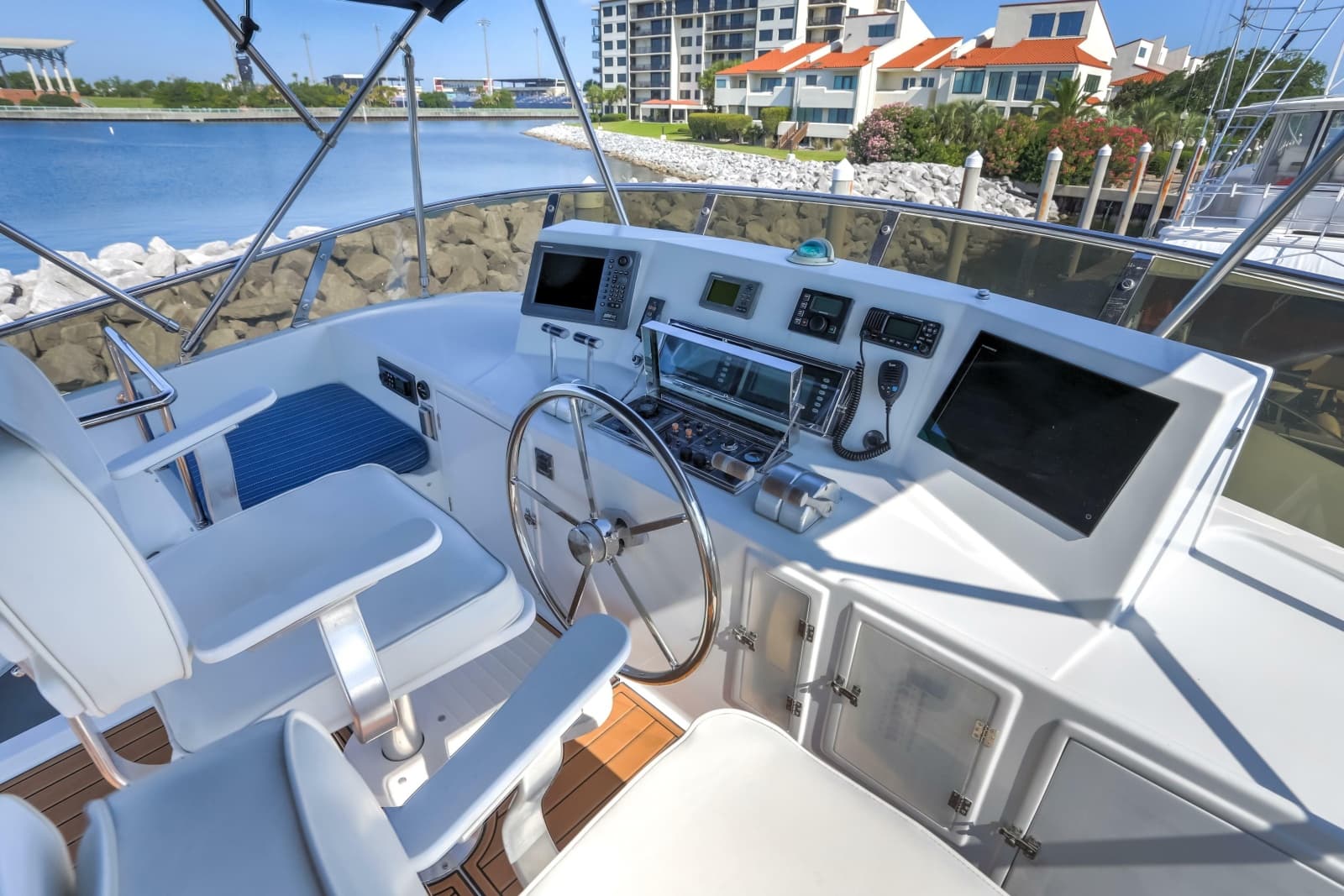 2003 Jefferson Pilothouse 57