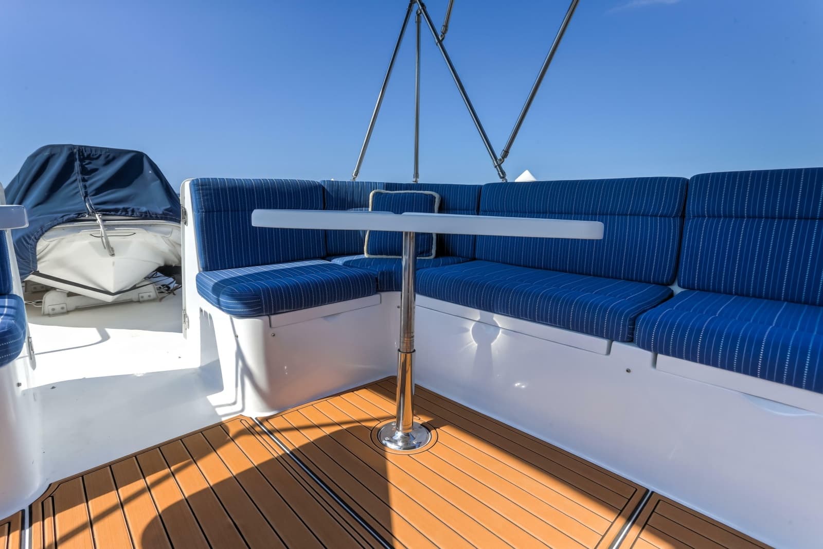 2003 Jefferson Pilothouse 57