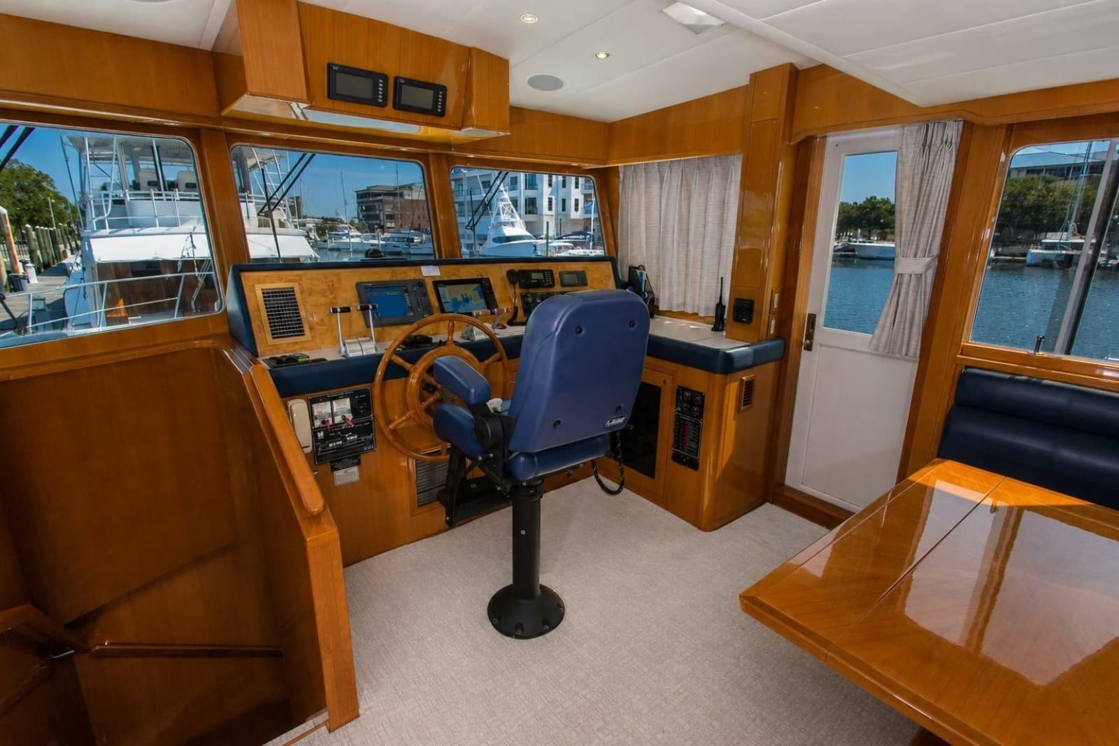 2003 Jefferson Pilothouse 57