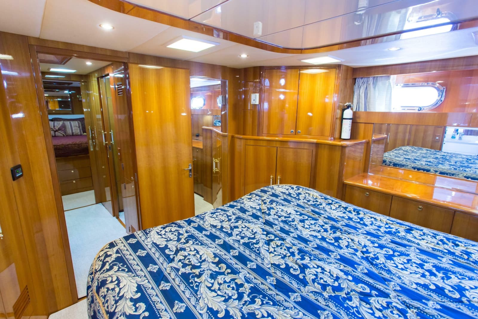 2003 Jefferson Pilothouse 57