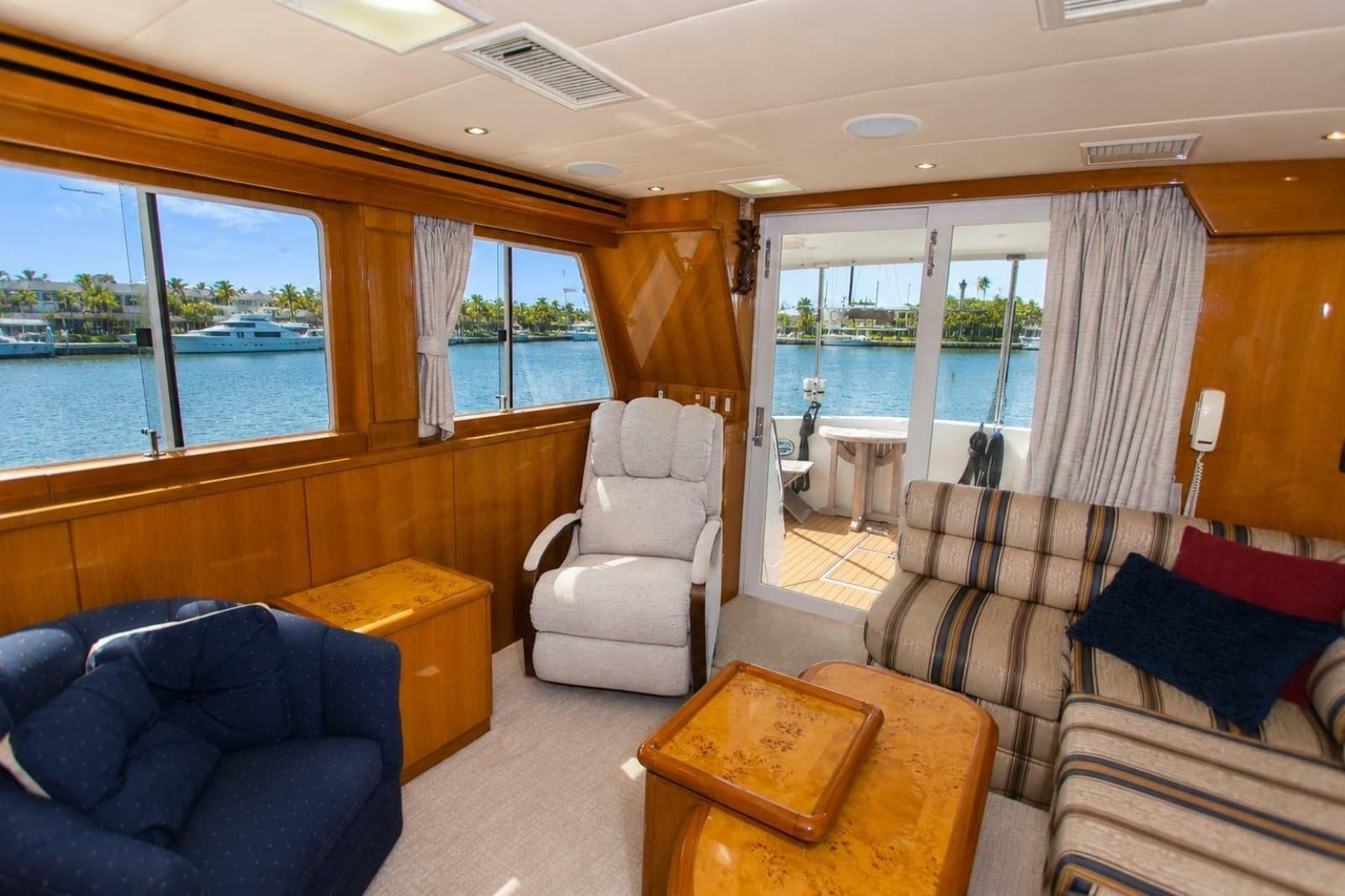 2003 Jefferson Pilothouse 57