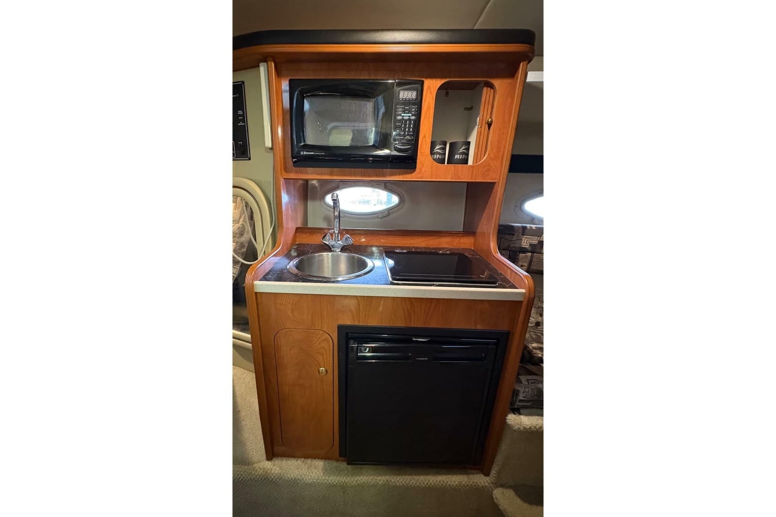 2003 Rinker Fiesta Vee 270