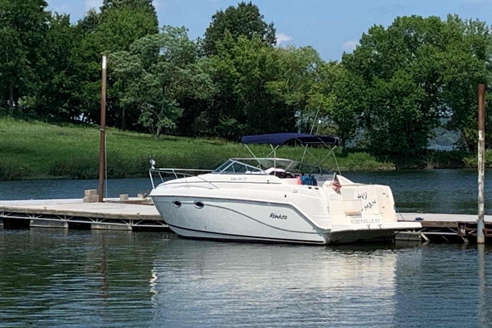 2003 Rinker Fiesta Vee 270
