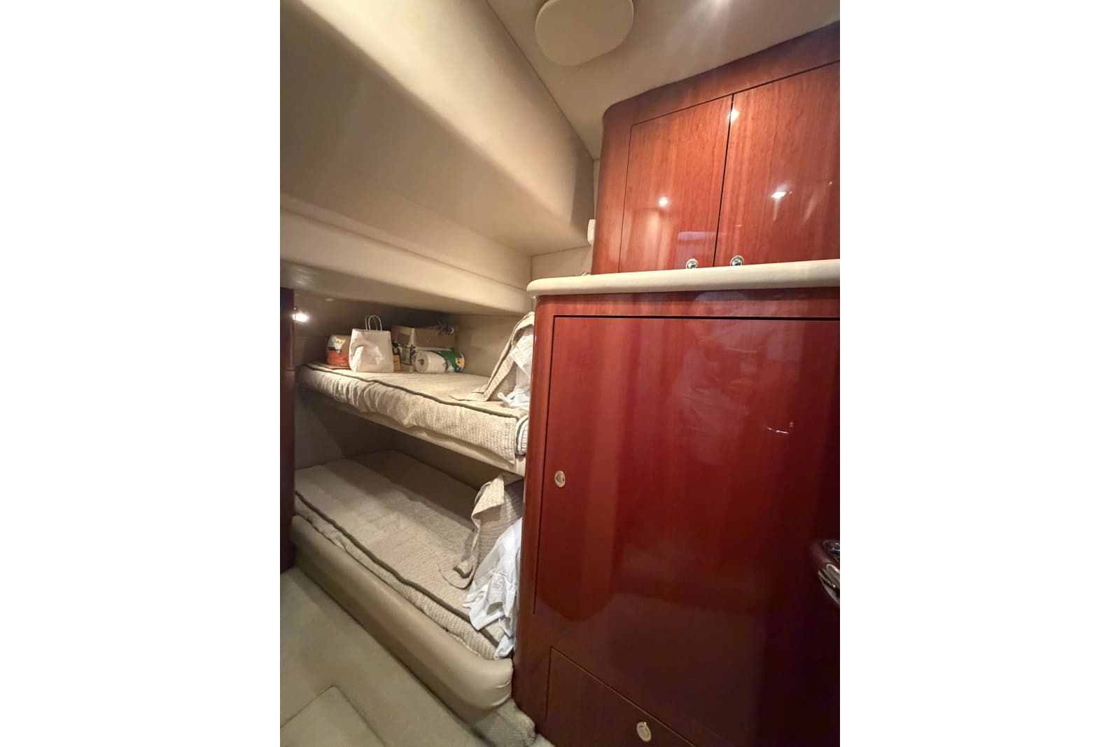 2003 Sea Ray 560 Sedan Bridge