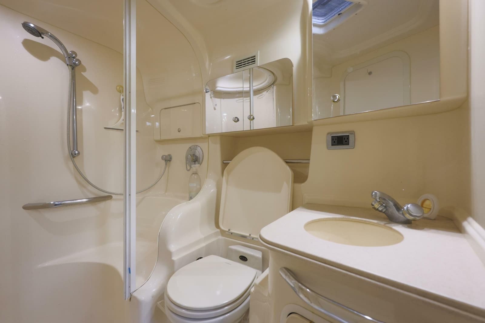 2002 Sea Ray 410 Express Cruiser