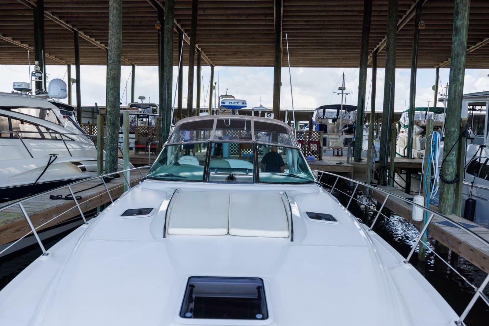 2002 Sea Ray 410 Express Cruiser
