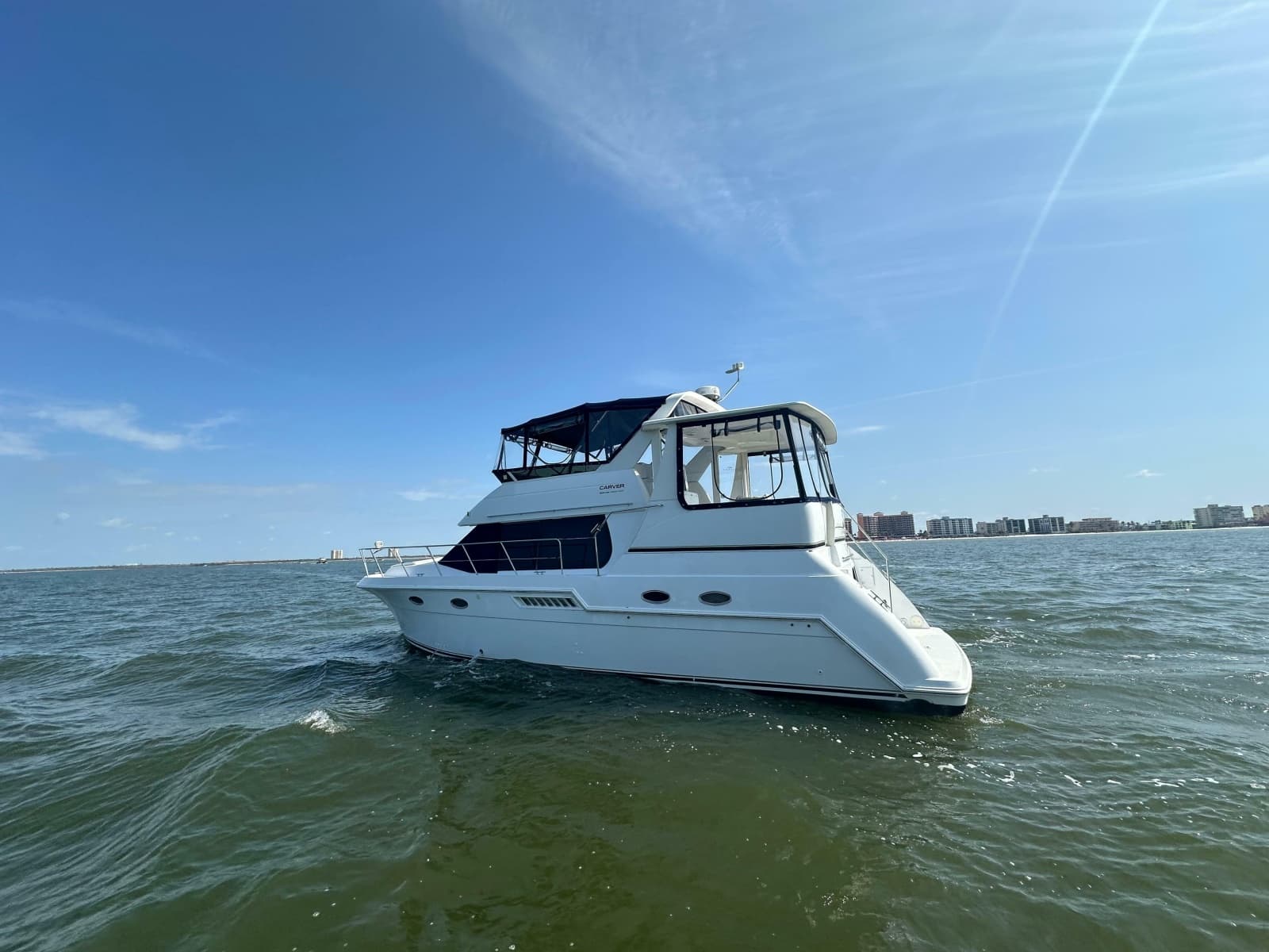 2000 Carver 406 Aft Cabin Motor Yacht