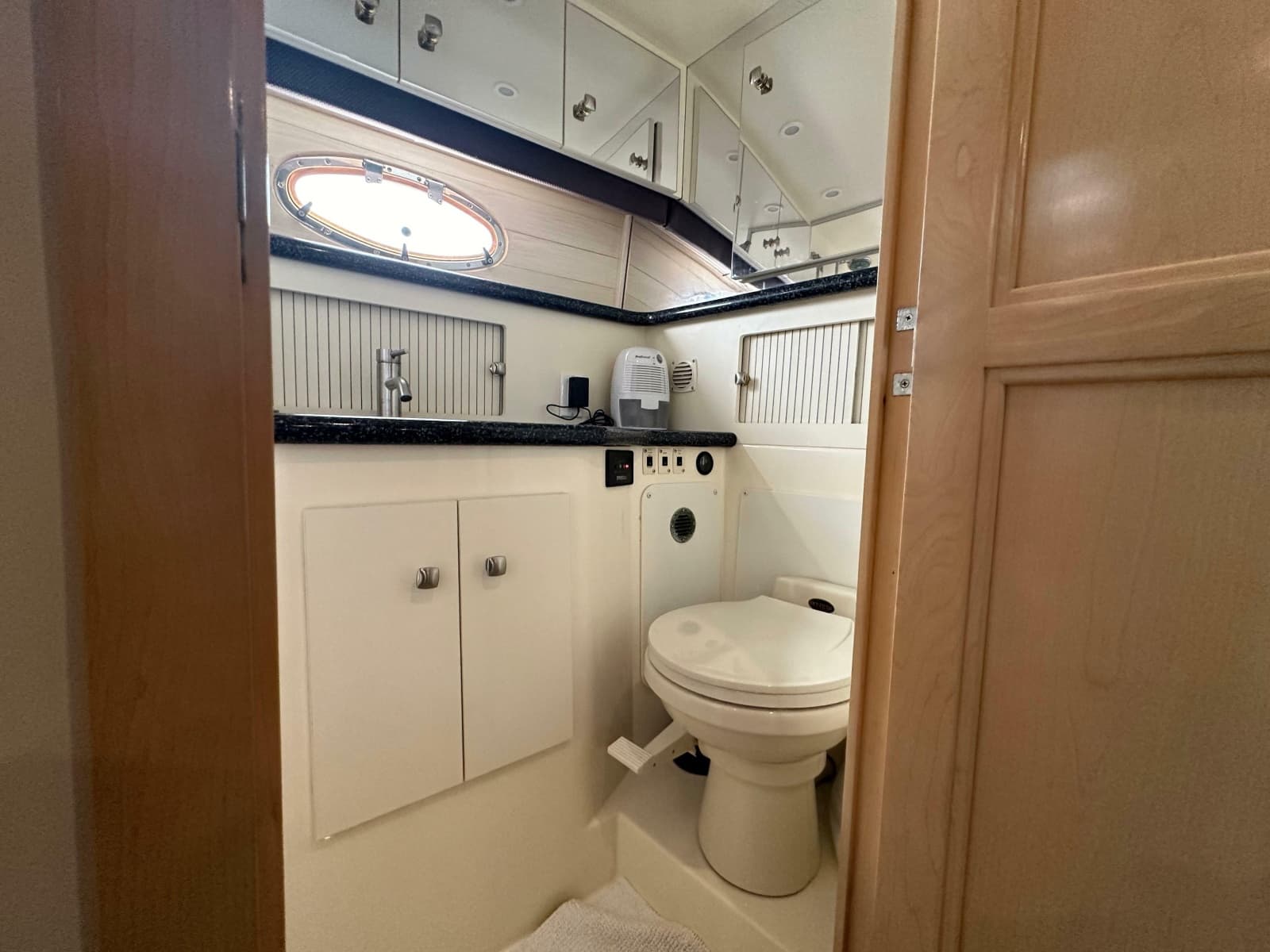 2000 Carver 406 Motor Yacht