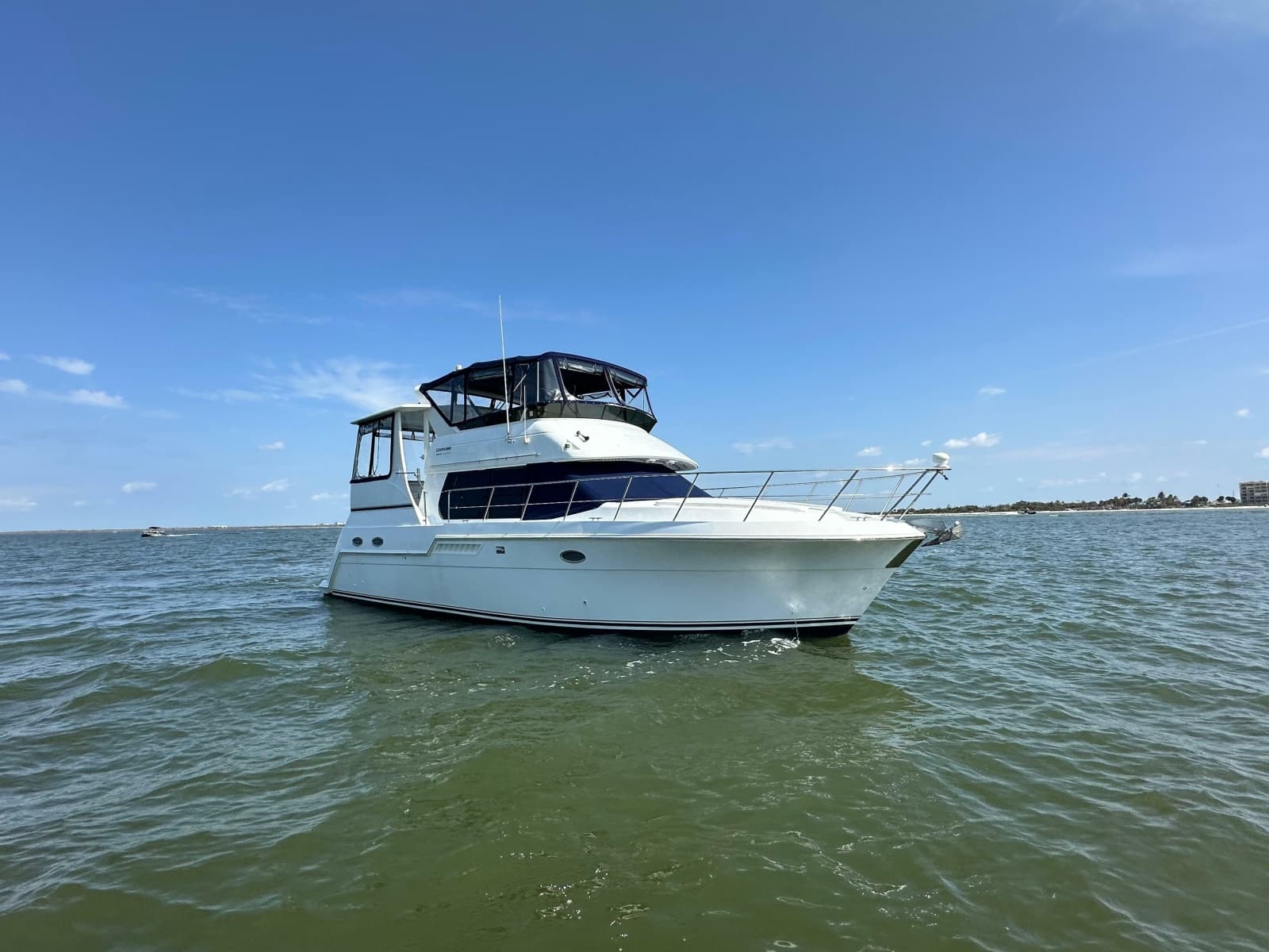 2000 Carver 406 Aft Cabin Motor Yacht