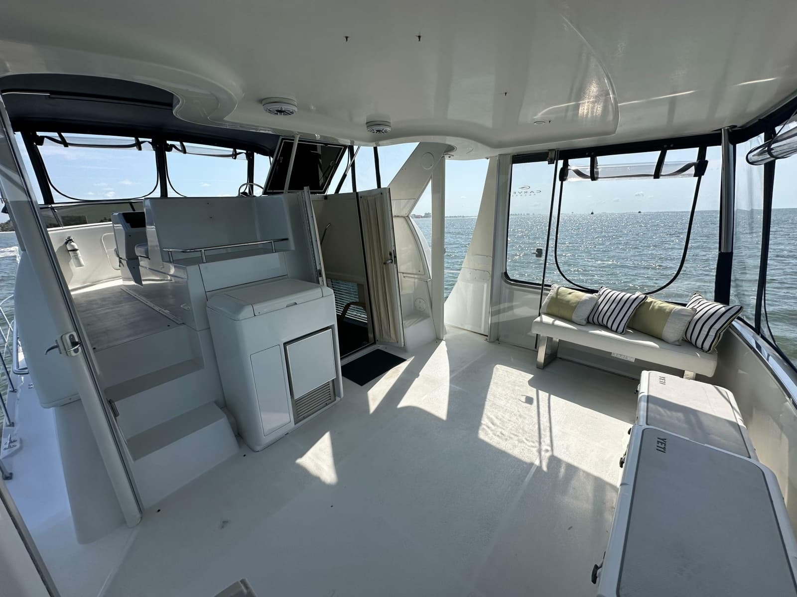 2000 Carver 406 Motor Yacht