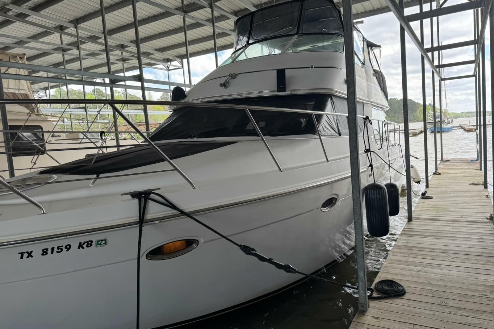 1999 Carver 450 Voyager Pilothouse