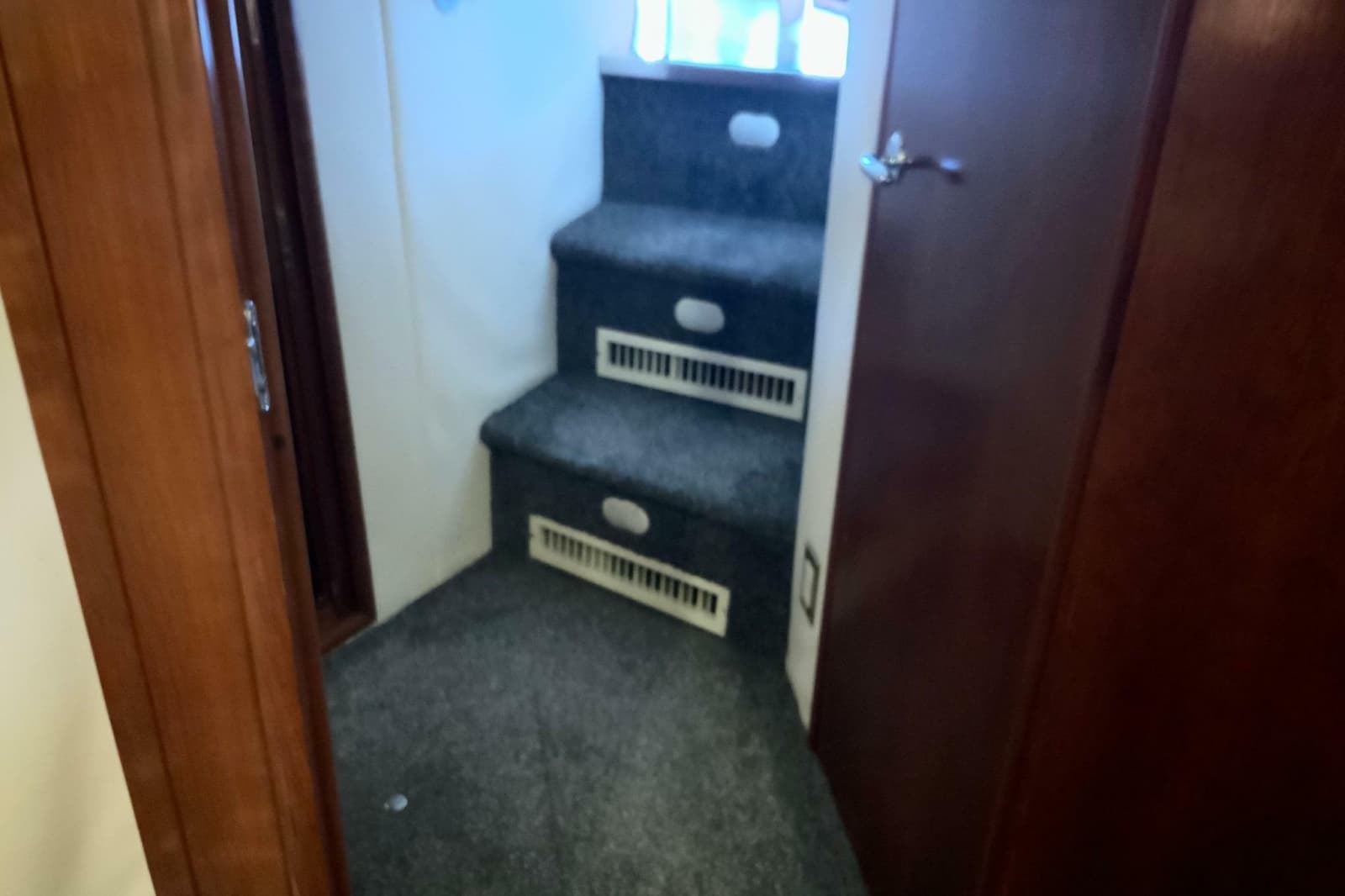 1999 Carver 450 Voyager Pilothouse