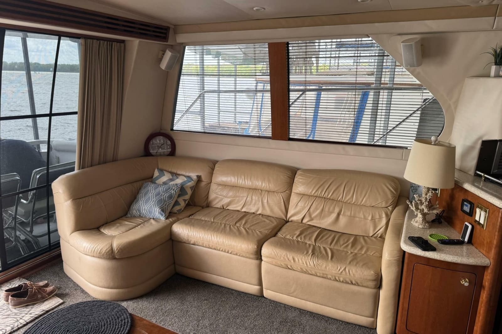1999 Carver 450 Voyager Pilothouse