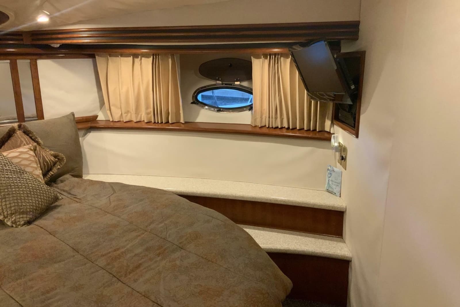 1999 Carver 450 Voyager Pilothouse