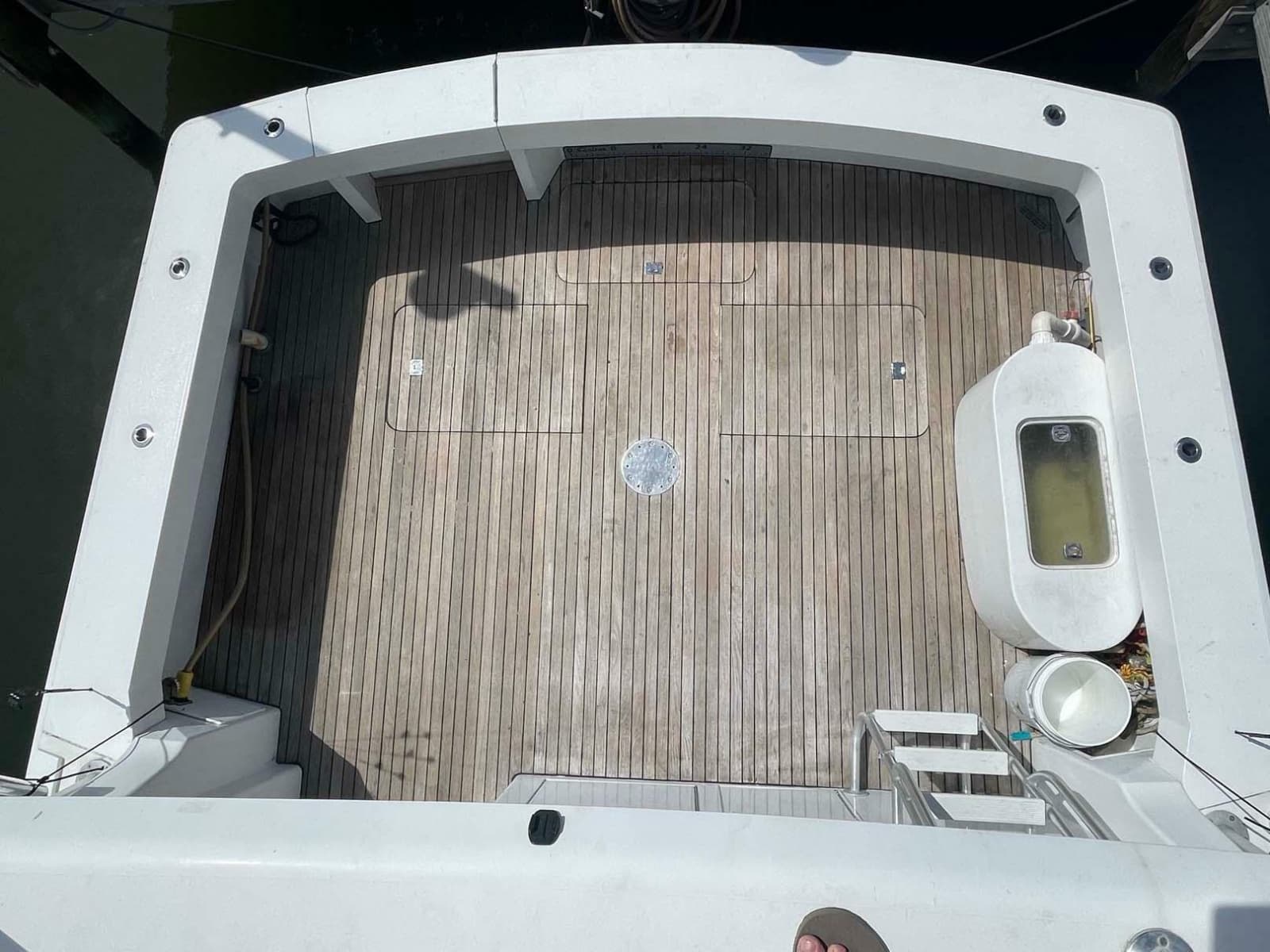1998 Viking 50 Convertible