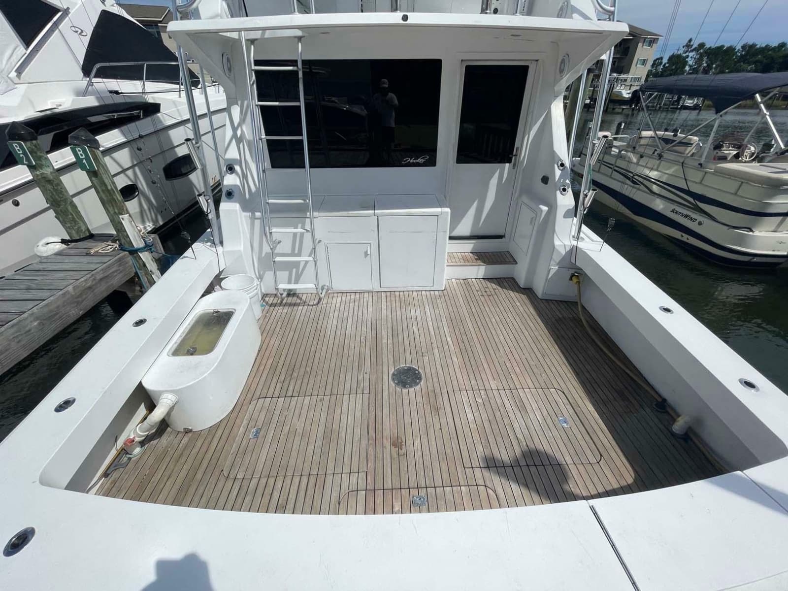 1998 Viking 50 Convertible