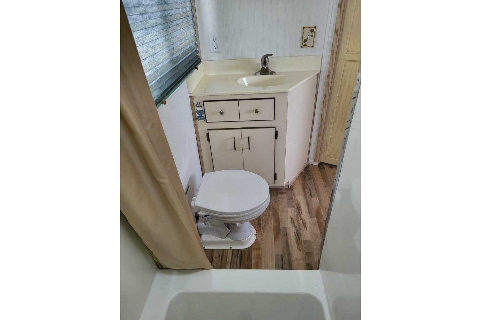 1996 Gibson 50 Cabin Yacht