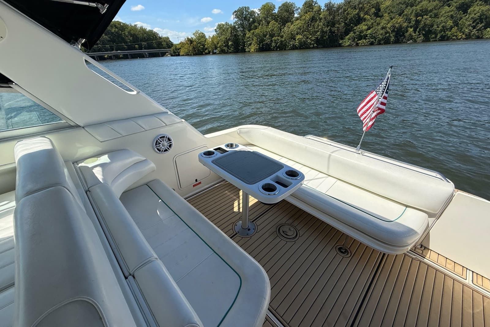 1995 Sea Ray Sundancer 330