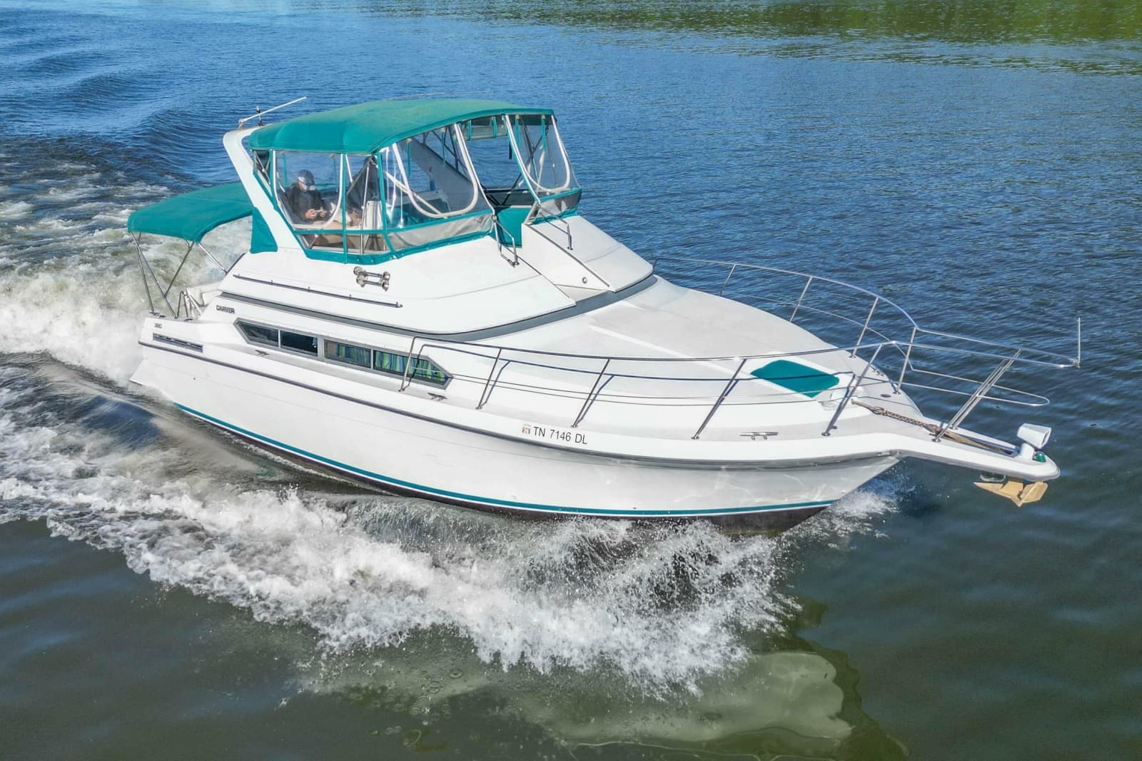 1994 Carver 380 Santego