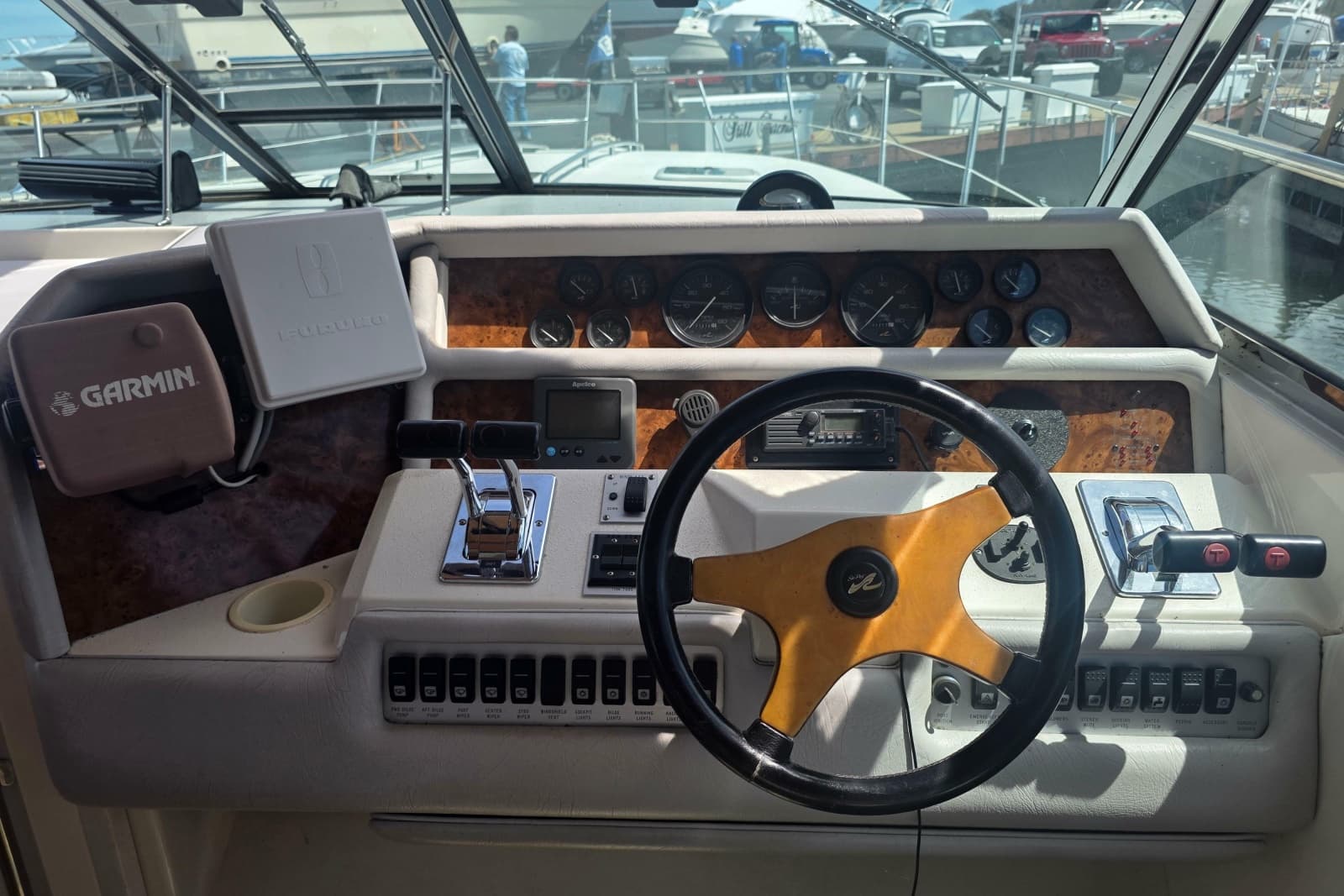 1994 Sea Ray 370 Express Cruiser