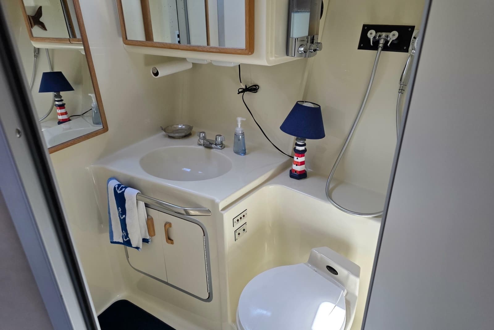 1994 Sea Ray 370 Express Cruiser
