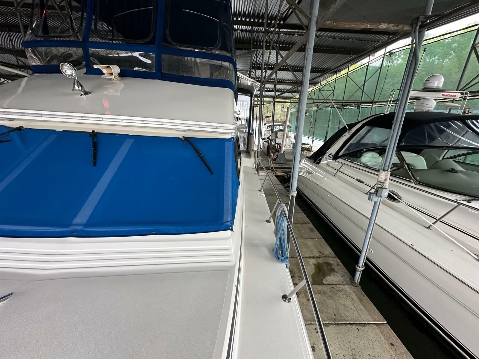 1991 Sea Ray 380 Aft Cabin