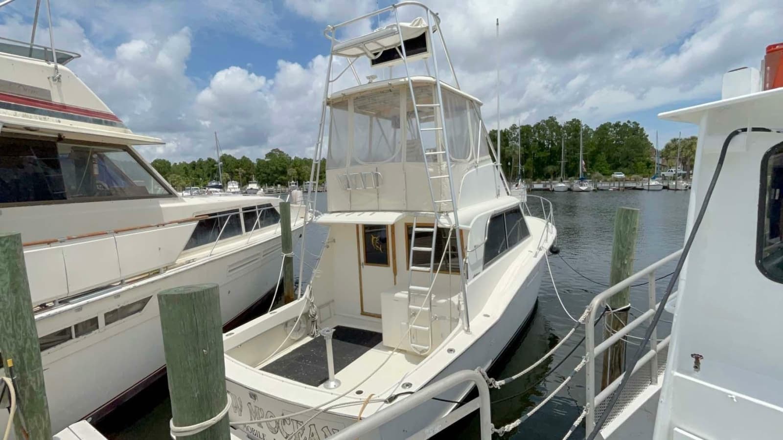 1975 Hatteras 36 Convertible