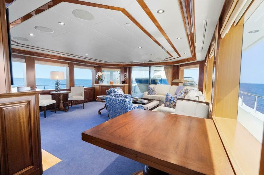 2010 Westport Superyacht
