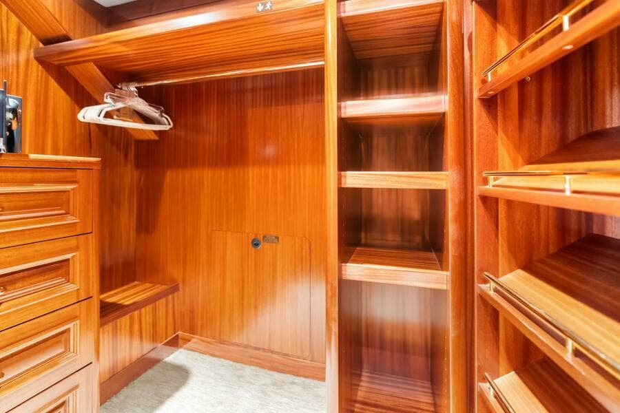2010 Westport Superyacht