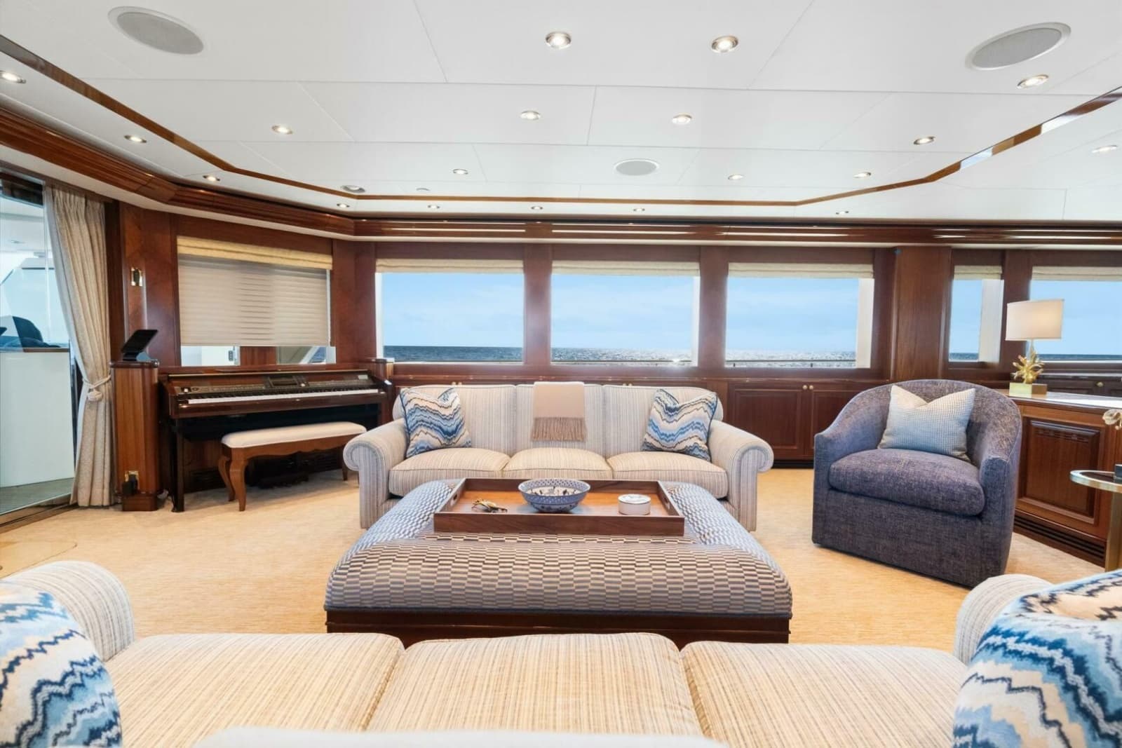 2010 Westport Superyacht