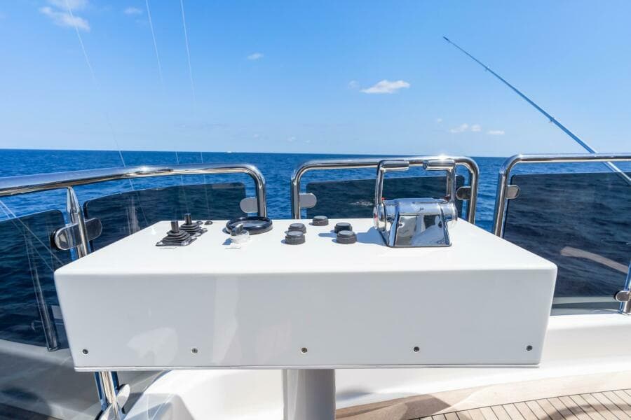 2010 Westport Superyacht