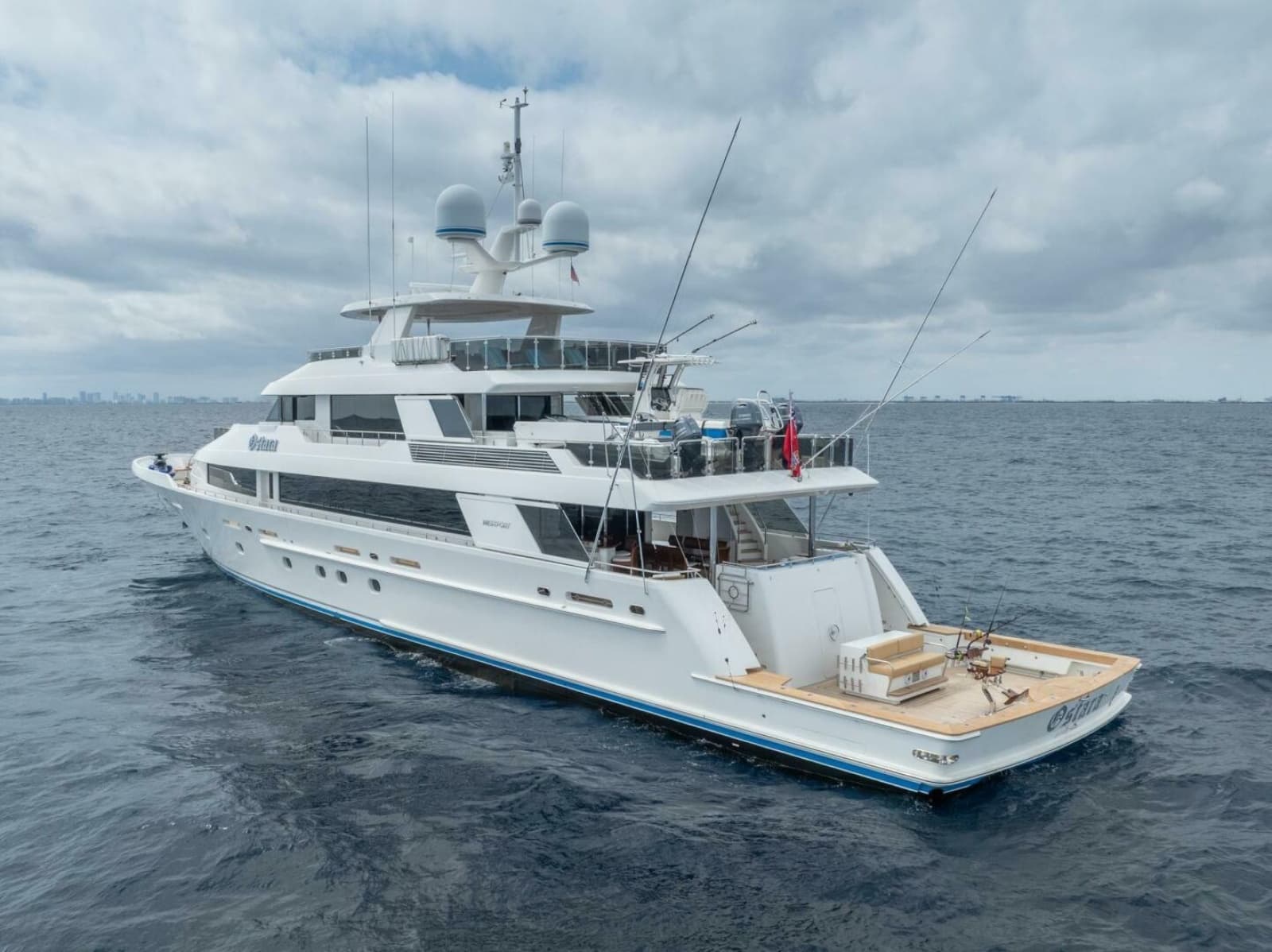 2010 Westport Superyacht