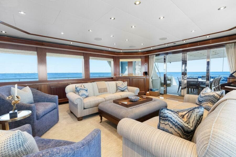 2010 Westport Superyacht